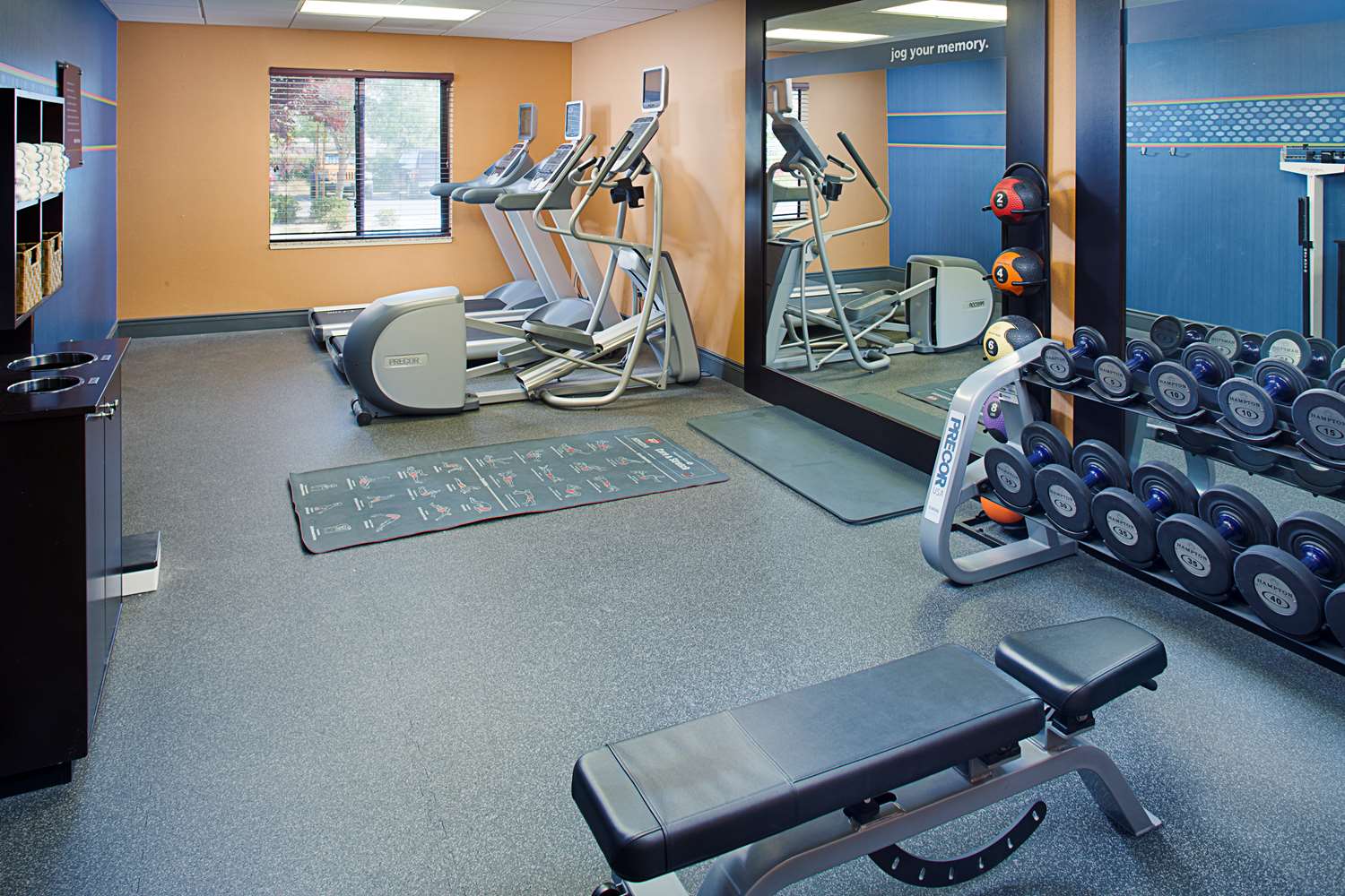 hampton inn and suites lancaster