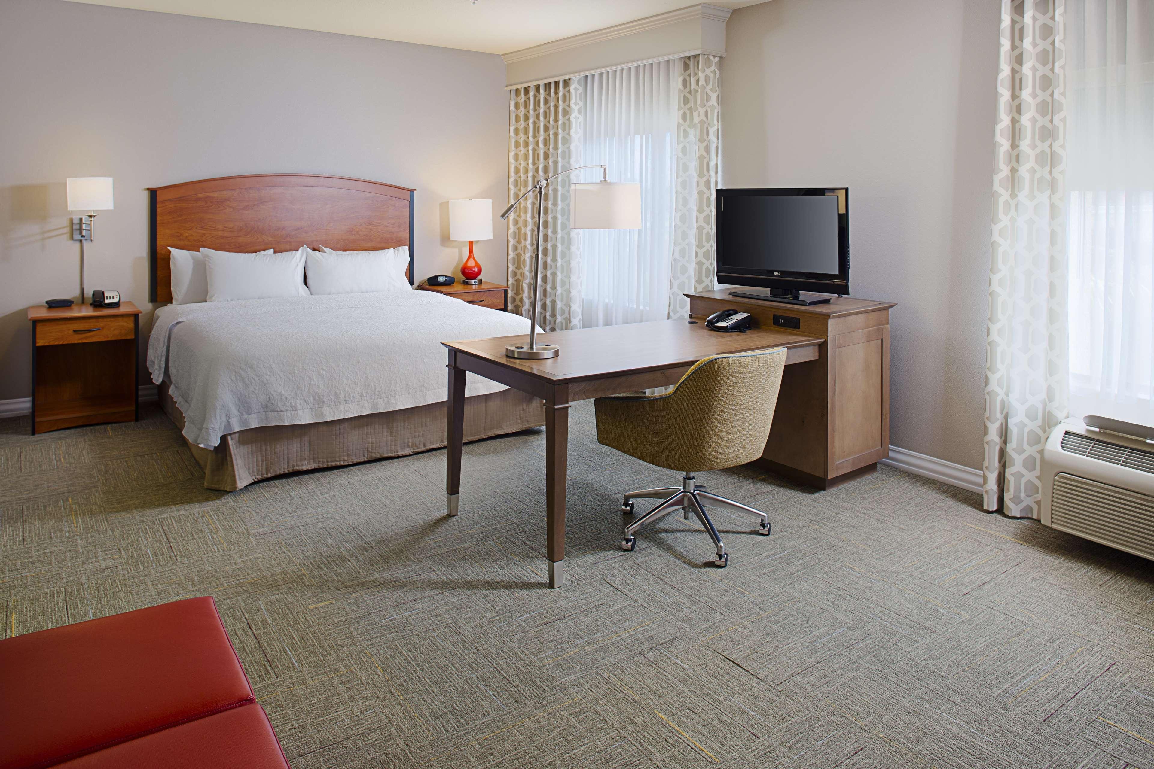 hampton inn and suites lancaster