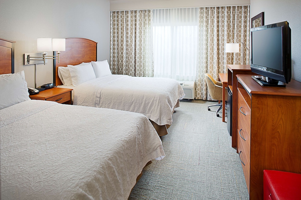 hampton inn and suites lancaster