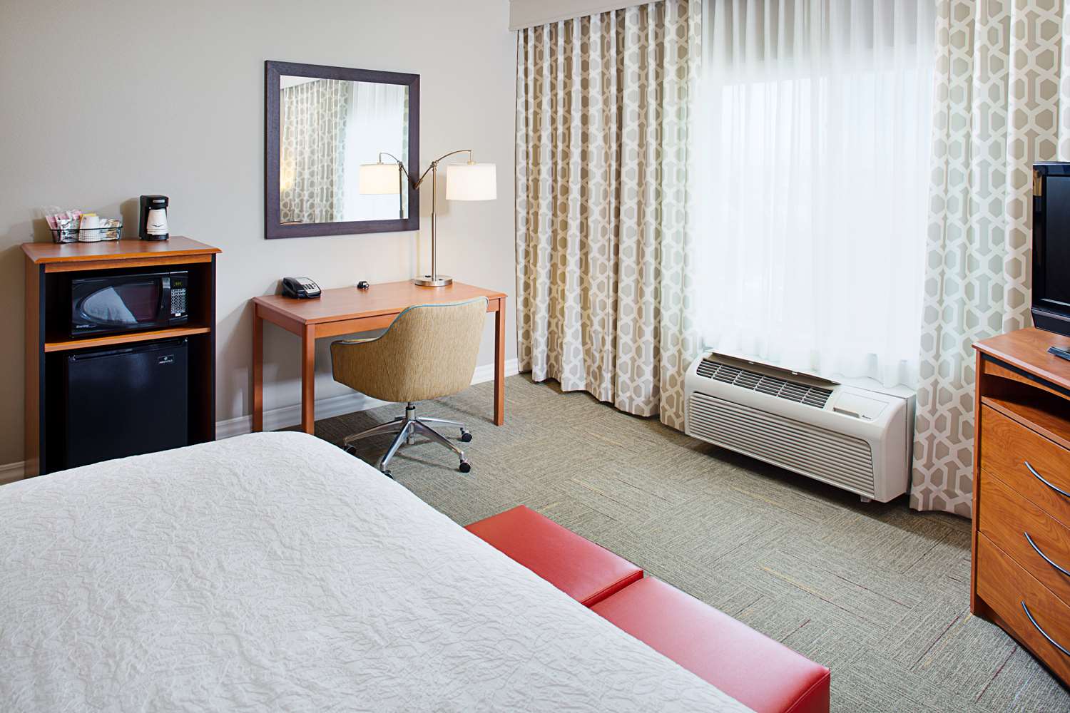 hampton inn and suites lancaster