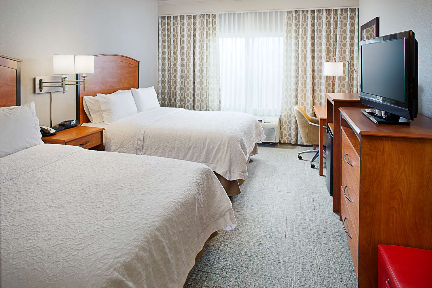 hampton inn and suites lancaster
