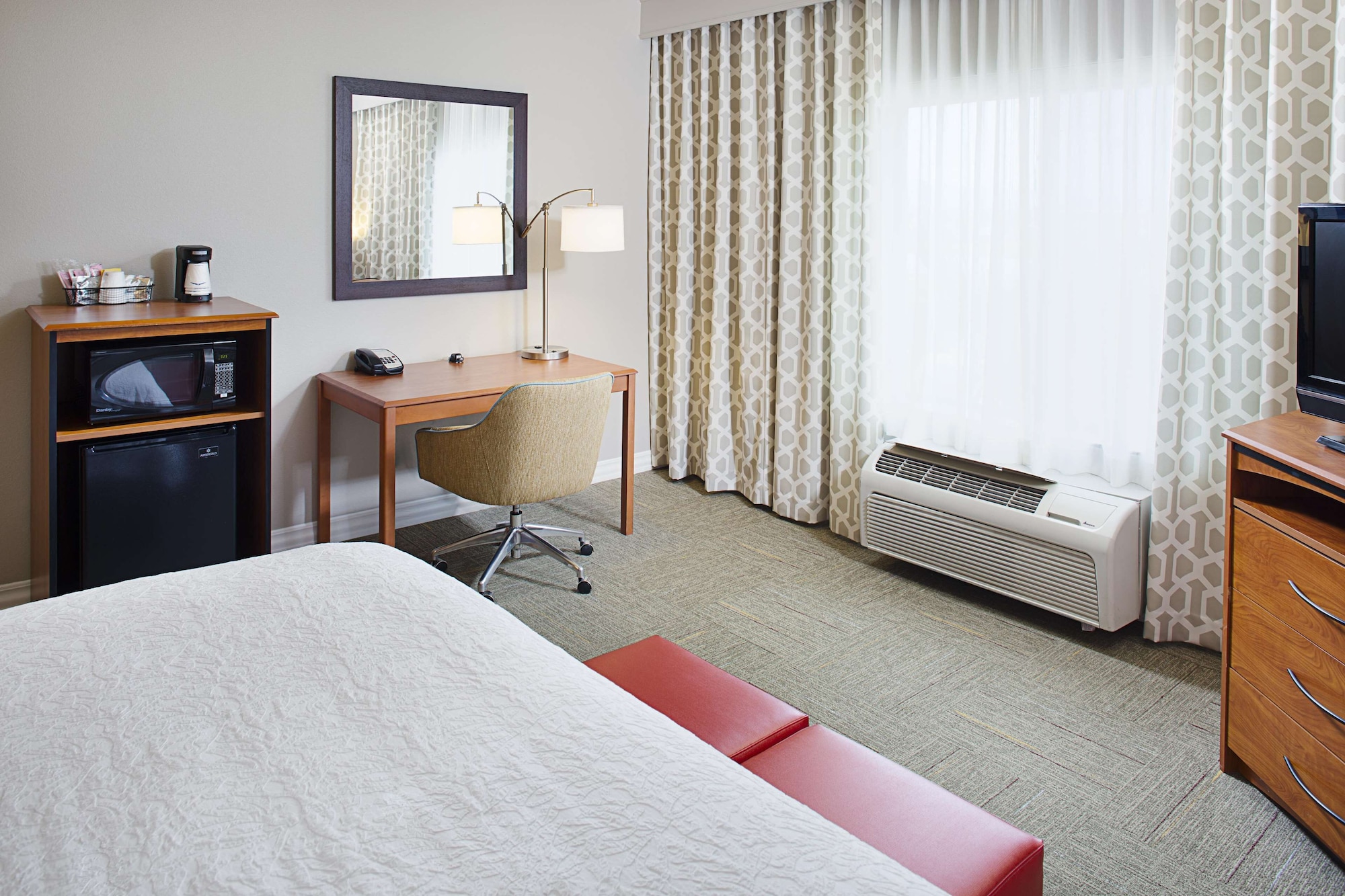 hampton inn and suites lancaster