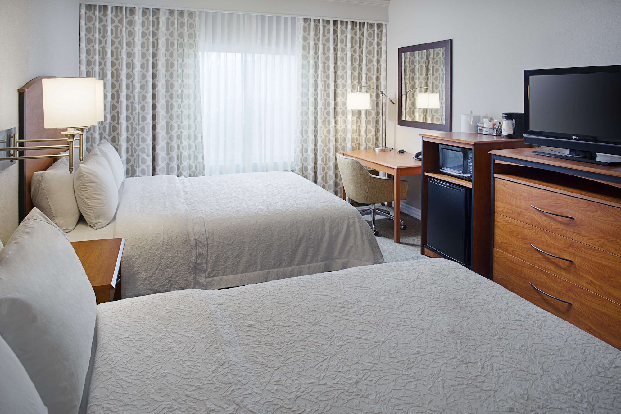 hampton inn and suites lancaster