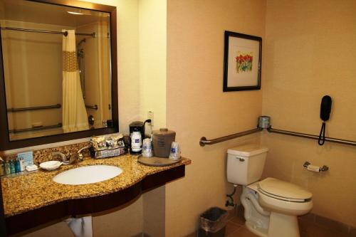 hampton inn and suites lancaster
