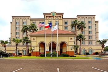 embassy suites by hilton laredo