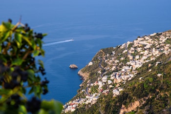 albergo diffuso bacco furore