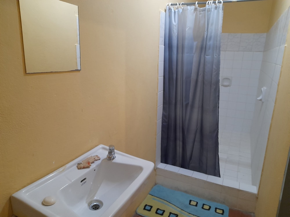 queens comfort inn