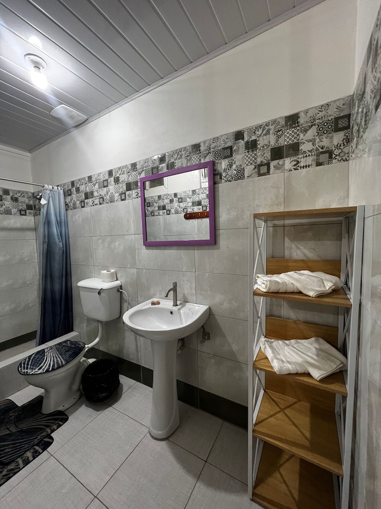 queens comfort inn
