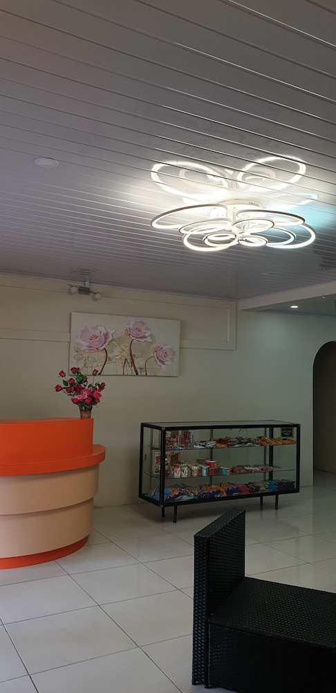 queens comfort inn