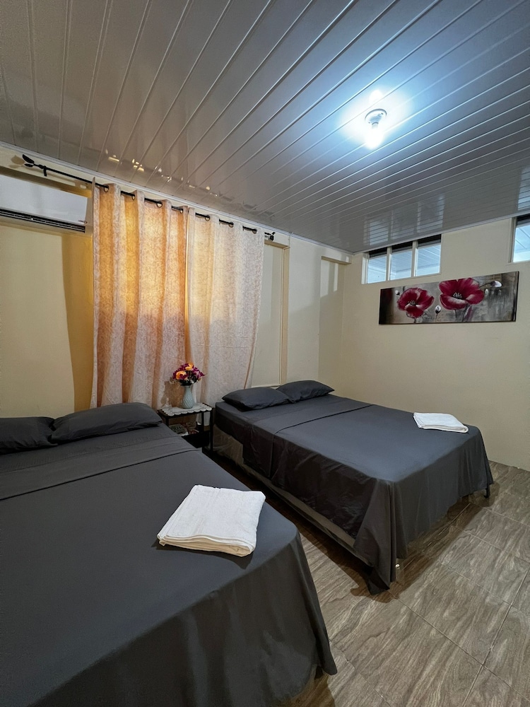 queens comfort inn