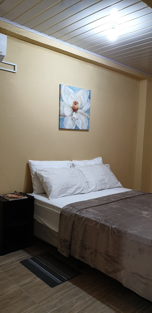 queens comfort inn