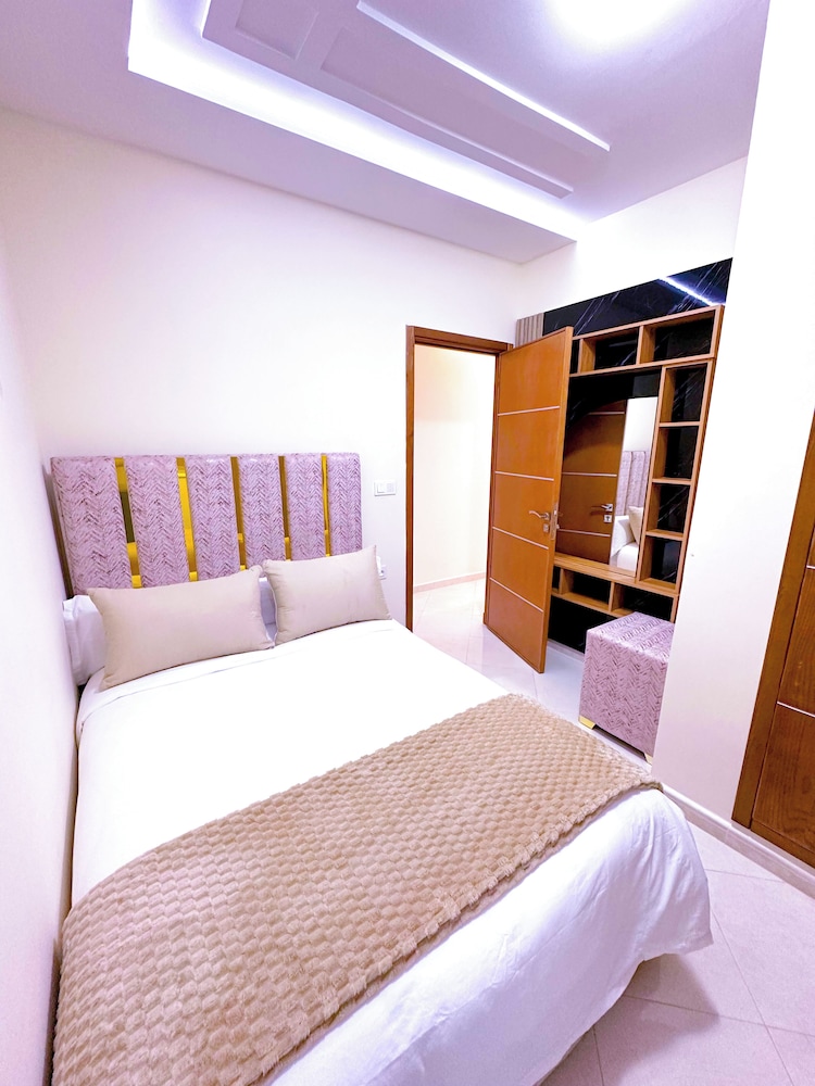 luxury of mesnana