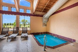 quality inn and suites lawrence university area