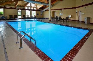 quality inn and suites lawrence university area