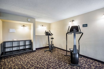 quality inn and suites lawrence university area