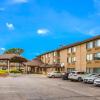 quality inn and suites lawrence university area