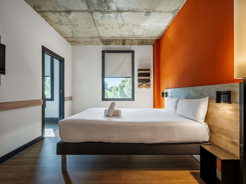 ibis budget madrid aeropuerto