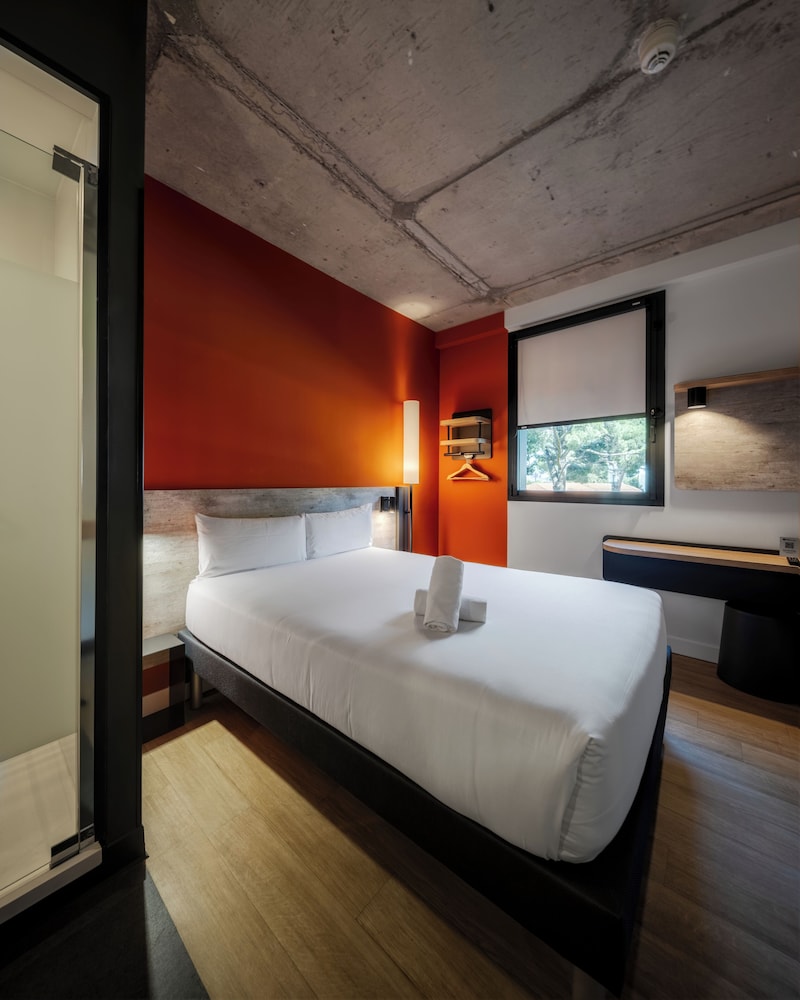 ibis budget madrid aeropuerto