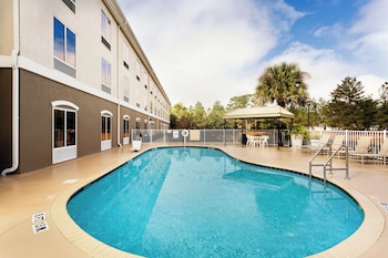 Holiday Inn Express Hotel & Suites Inverness By Ihg,Crystal River>>Citrus County,3 star