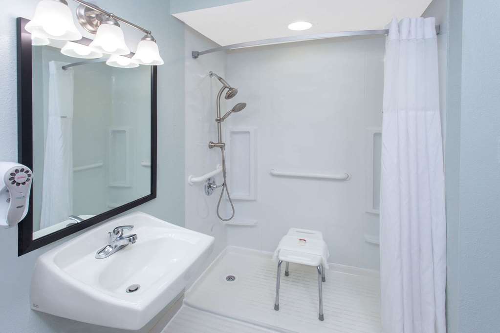 baymont by wyndham grand haven