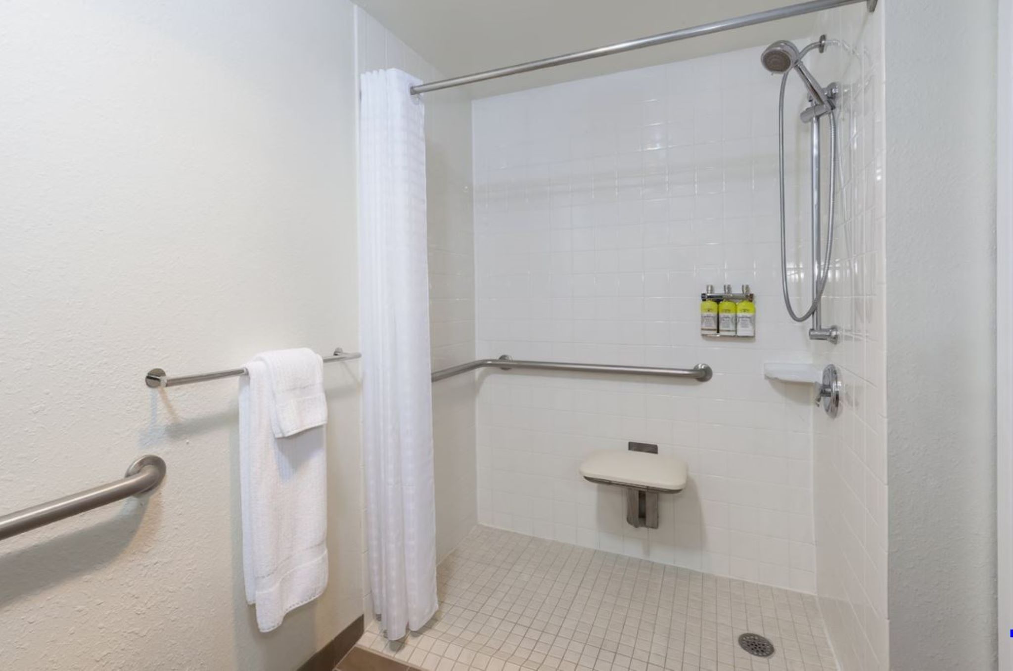 candlewood suites grand rapids airport by ihg