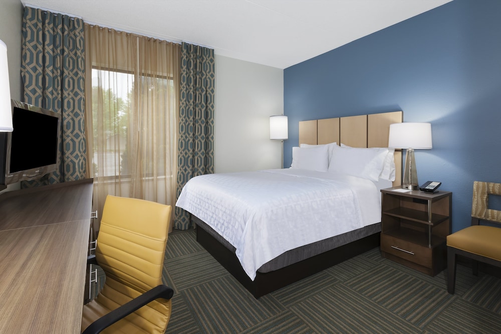 candlewood suites grand rapids airport by ihg