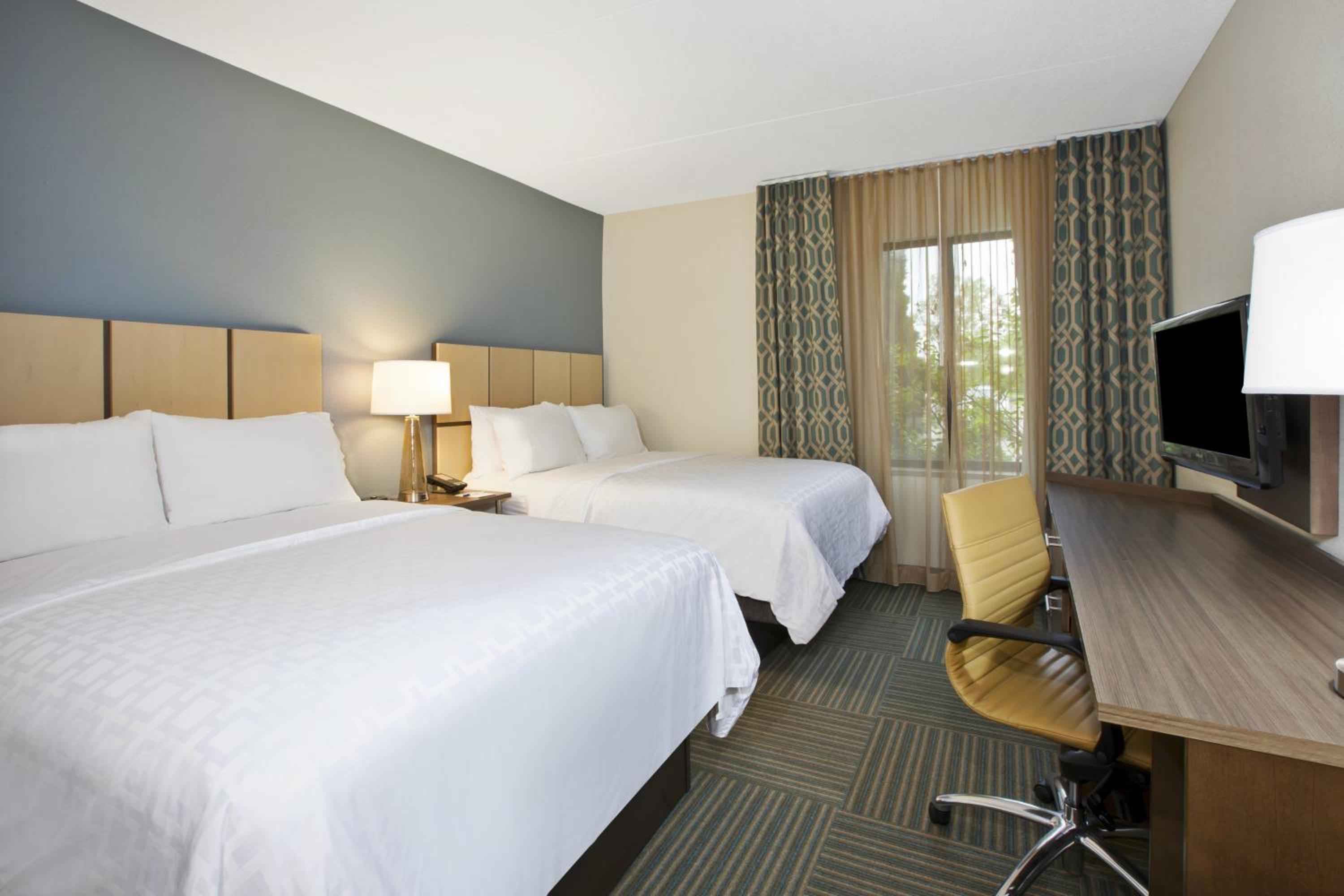 candlewood suites grand rapids airport by ihg