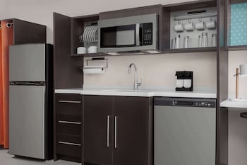 home2 suites by hilton laredo north