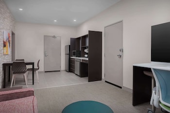 home2 suites by hilton laredo north