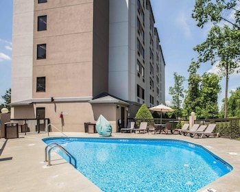 sleep inn greensboro airport
