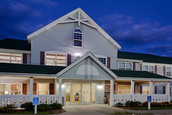 country inn and suites by radisson grinnell ia