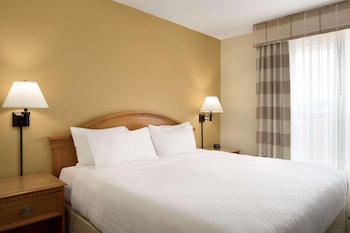 country inn and suites by radisson grinnell ia