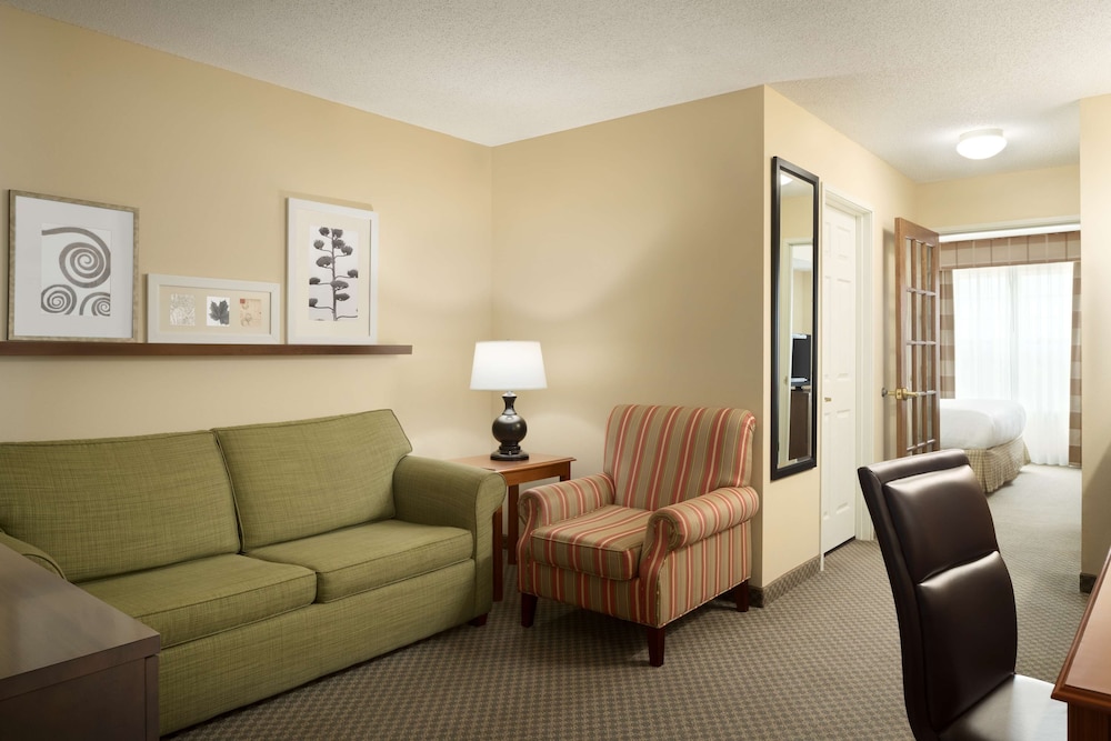 country inn and suites by radisson grinnell ia