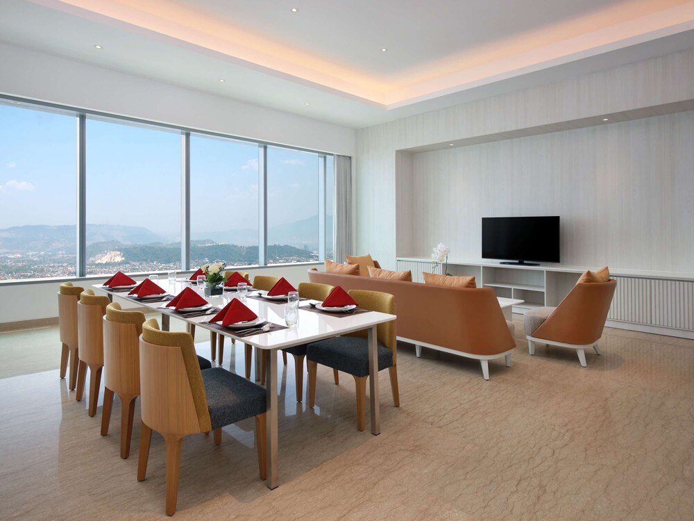 grand mercure lampung