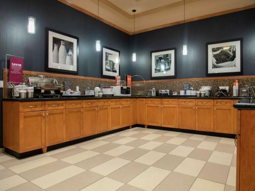 hampton inn by hilton kamloops