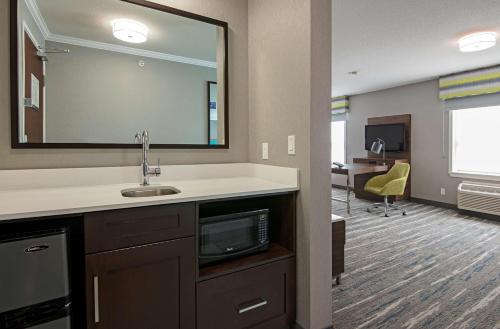 hampton inn by hilton kamloops