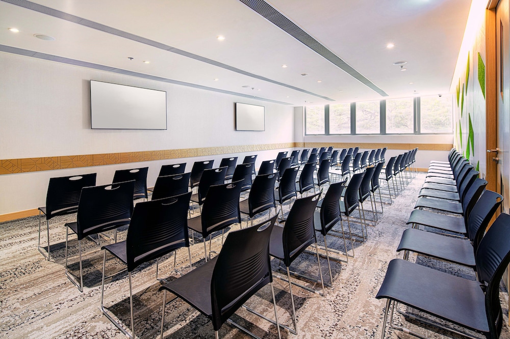 hotel ease access lai chi kok