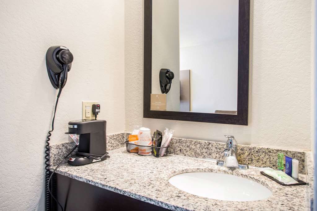 sleep inn kansas city international airport