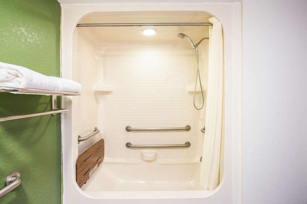 sleep inn kansas city international airport