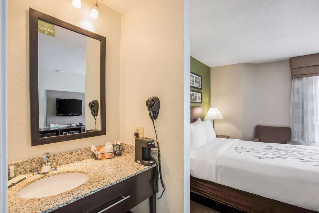 sleep inn kansas city international airport