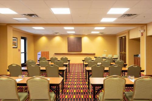 hampton inn and suites baton rouge i 10 east