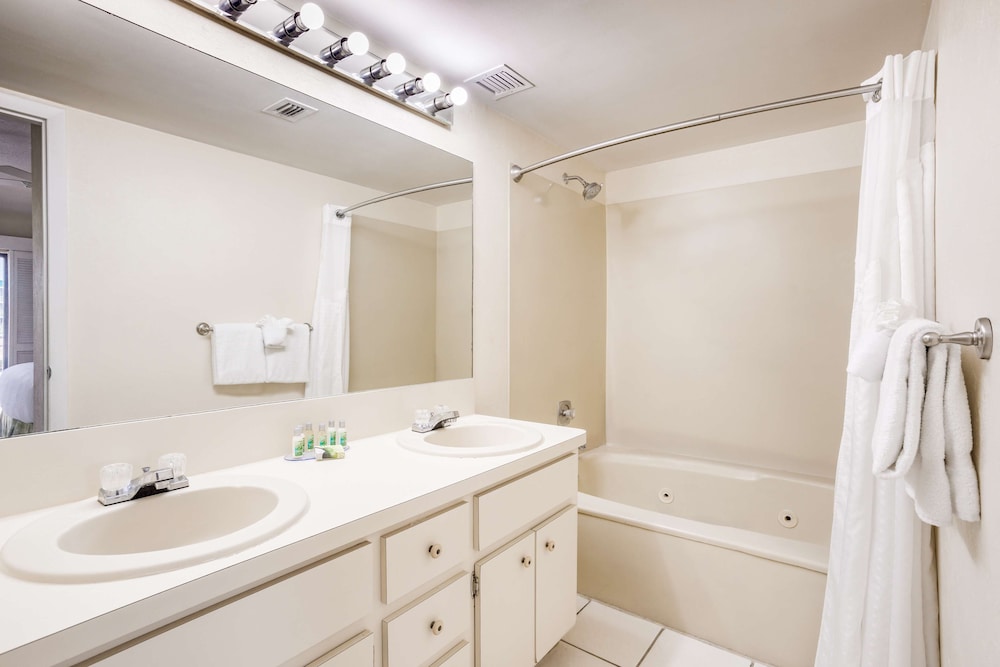 marina del mar resort and marina