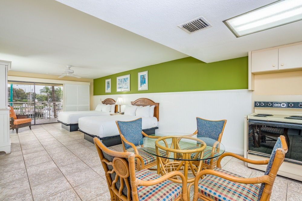 marina del mar resort and marina