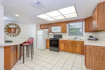 marina del mar resort and marina