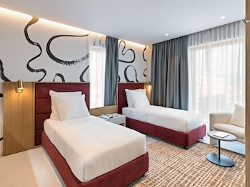 mercure tirana