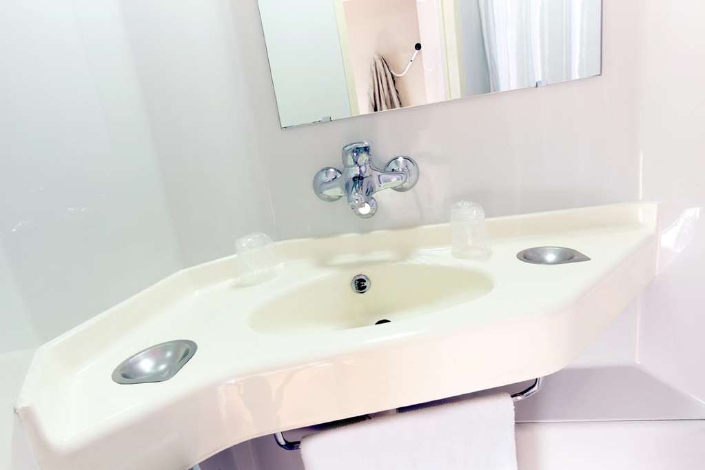 premiere classe bayonne