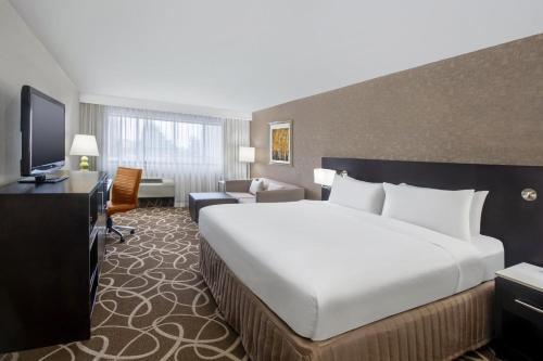crowne plaza kitchener waterloo by ihg