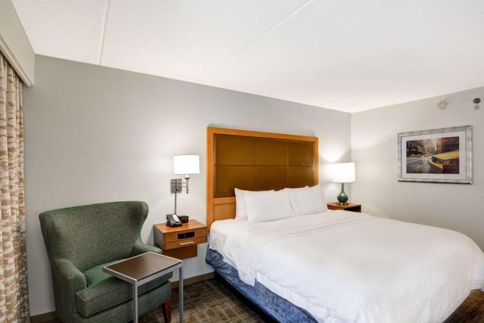hampton inn albany wolf road airport