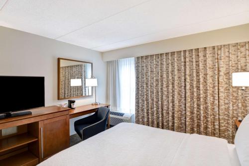 hampton inn albany wolf road airport