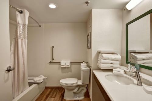 hampton inn albany wolf road airport